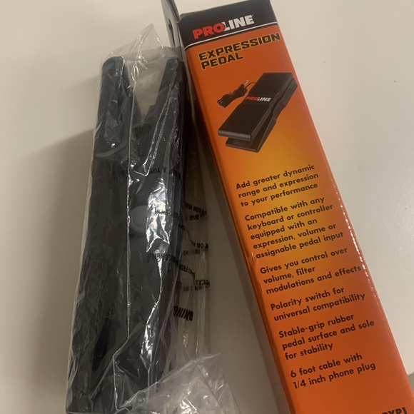 NIB ProLine Expression Pedal PXP1 (sustain pedal) - Picture 3 of 4